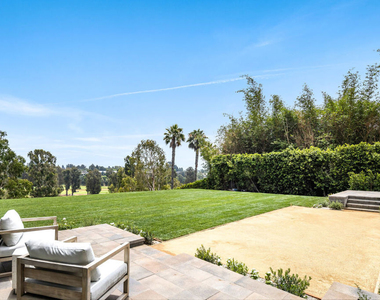 992 Napoli Drive - Photo Thumbnail 16