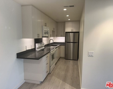 2857 N Los Felices Road - Photo Thumbnail 2