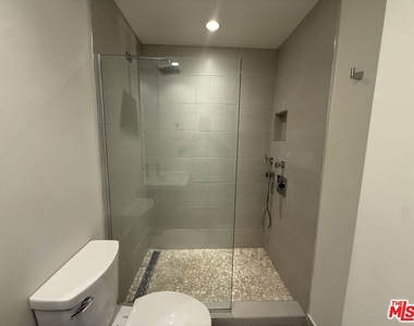 2857 N Los Felices Road - Photo Thumbnail 7