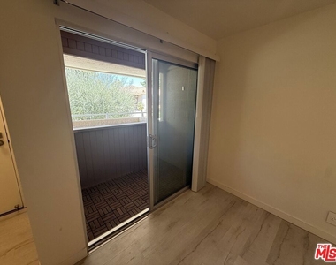 2857 N Los Felices Road - Photo Thumbnail 6