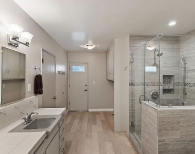 17537 Margate Street - Photo Thumbnail 12