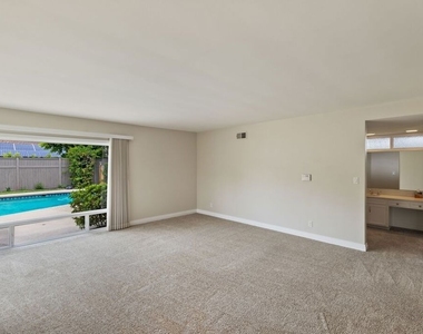 17537 Margate Street - Photo Thumbnail 20