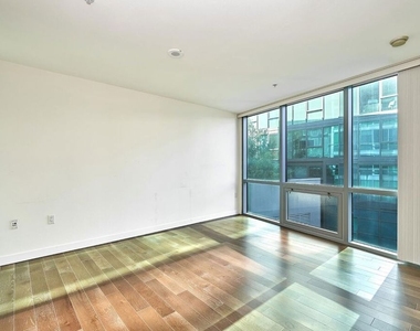 901 S Flower Street - Photo Thumbnail 26