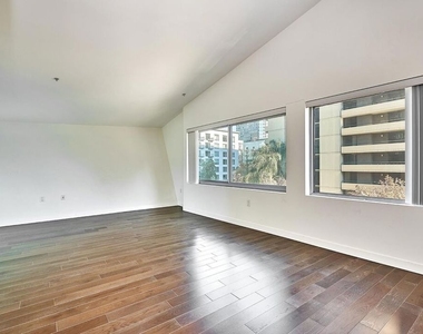 901 S Flower Street - Photo Thumbnail 23