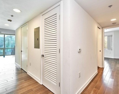 901 S Flower Street - Photo Thumbnail 13