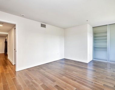 901 S Flower Street - Photo Thumbnail 15