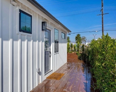 6761 Case Ave Avenue - Photo Thumbnail 2