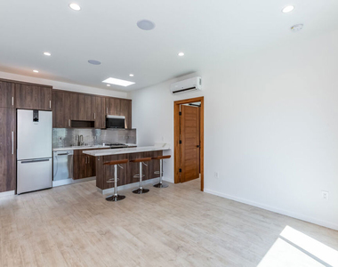 8012 Zeus Dr - Photo Thumbnail 15