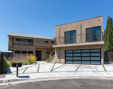 8012 Zeus Dr - Photo Thumbnail 1
