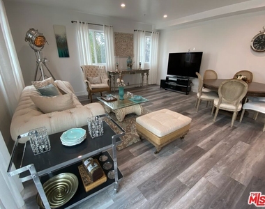 2206 Hauser Boulevard - Photo Thumbnail 3
