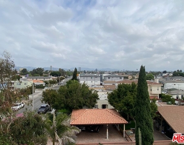 2206 Hauser Boulevard - Photo Thumbnail 44