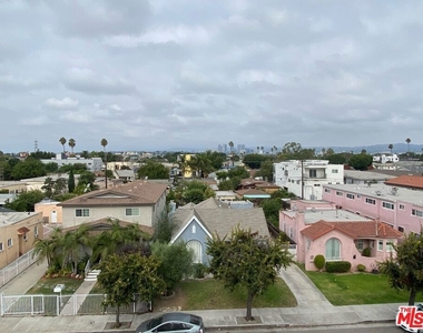 2206 Hauser Boulevard - Photo Thumbnail 43