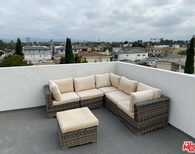 2206 Hauser Boulevard - Photo Thumbnail 39