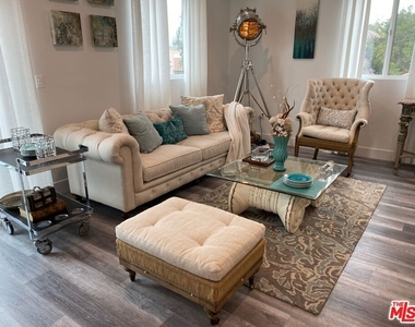 2206 Hauser Boulevard - Photo Thumbnail 10