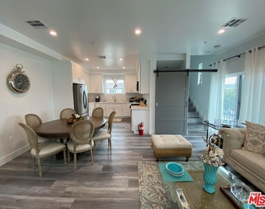 2206 Hauser Boulevard - Photo Thumbnail 15