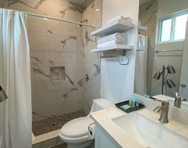 2206 Hauser Boulevard - Photo Thumbnail 26