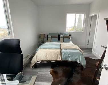 2206 Hauser Boulevard - Photo Thumbnail 22