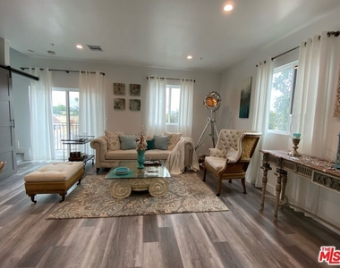 2206 Hauser Boulevard - Photo Thumbnail 11