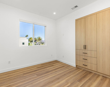 5223 W 20th Street - Photo Thumbnail 16
