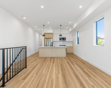 5223 W 20th Street - Photo Thumbnail 5