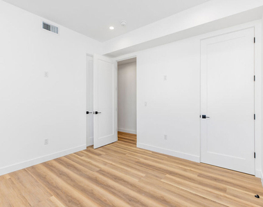 5223 W 20th Street - Photo Thumbnail 15