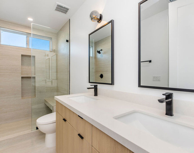 5223 W 20th Street - Photo Thumbnail 9