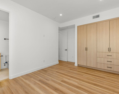 5223 W 20th Street - Photo Thumbnail 14
