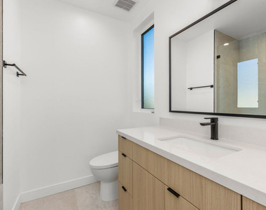 5223 W 20th Street - Photo Thumbnail 12