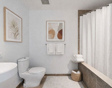 6250 Hollywood Boulevard - Photo Thumbnail 10