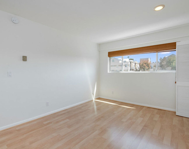 16169 W Sunset Boulevard - Photo Thumbnail 10