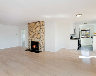 16169 W Sunset Boulevard - Photo Thumbnail 4
