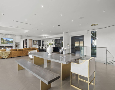 1680 Sunset Plaza Drive - Photo Thumbnail 6