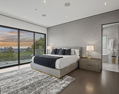 1680 Sunset Plaza Drive - Photo Thumbnail 8