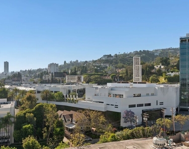 1155 N La Cienega Boulevard - Photo Thumbnail 7