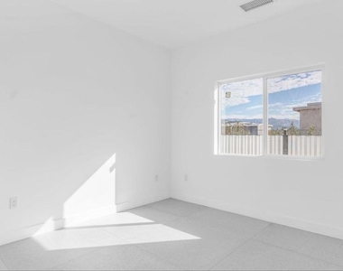 67670 Buckboard Lane - Photo Thumbnail 23