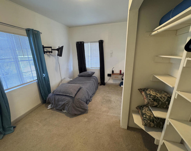 6746 Adobe Road - Photo Thumbnail 2