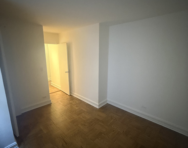 888 8th Avenue - Photo Thumbnail 8