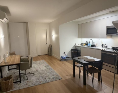 130 Hope Street - Photo Thumbnail 2