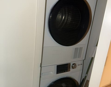 130 Hope Street - Photo Thumbnail 7