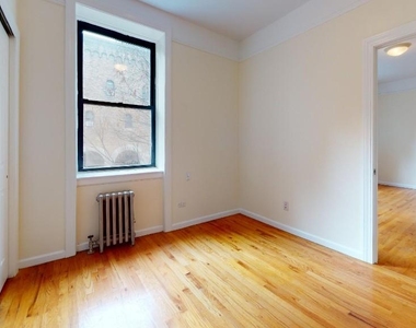 711 2nd Avenue  - Photo Thumbnail 3