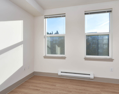 16015 Cleveland Street - Photo Thumbnail 66