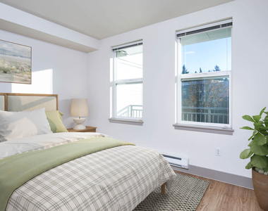 16015 Cleveland Street - Photo Thumbnail 48