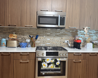 104 West End Avenue - Photo Thumbnail 2