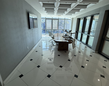 104 West End Avenue - Photo Thumbnail 9