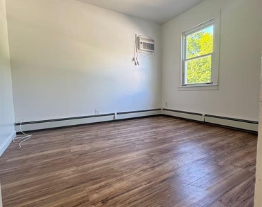 4245 247th Street - Photo Thumbnail 10