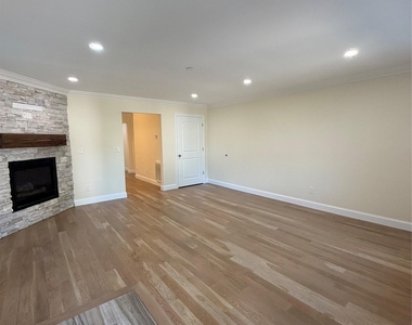 94 Thatcher Avenue - Photo Thumbnail 1