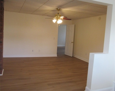 35 Taylor Avenue - Photo Thumbnail 15