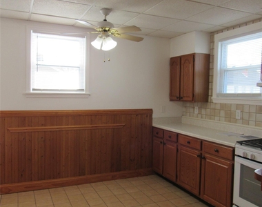 35 Taylor Avenue - Photo Thumbnail 6