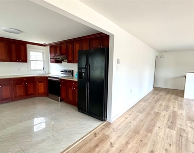 61 Gould Road - Photo Thumbnail 5