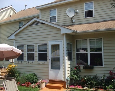 6 Taconic Street - Photo Thumbnail 17